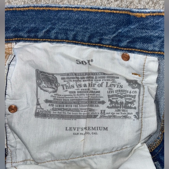 501 Levi's Women's Blue High Rise Button Fly Denim Shorts - Picture 6 of 7